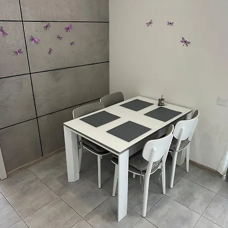 Arcadia Sky 2 Bedrooms 70 M2 *